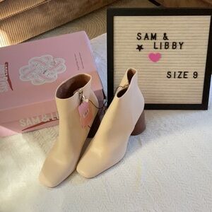 Vanilla Carlson Sam&Libby booties brand new with tags and original box